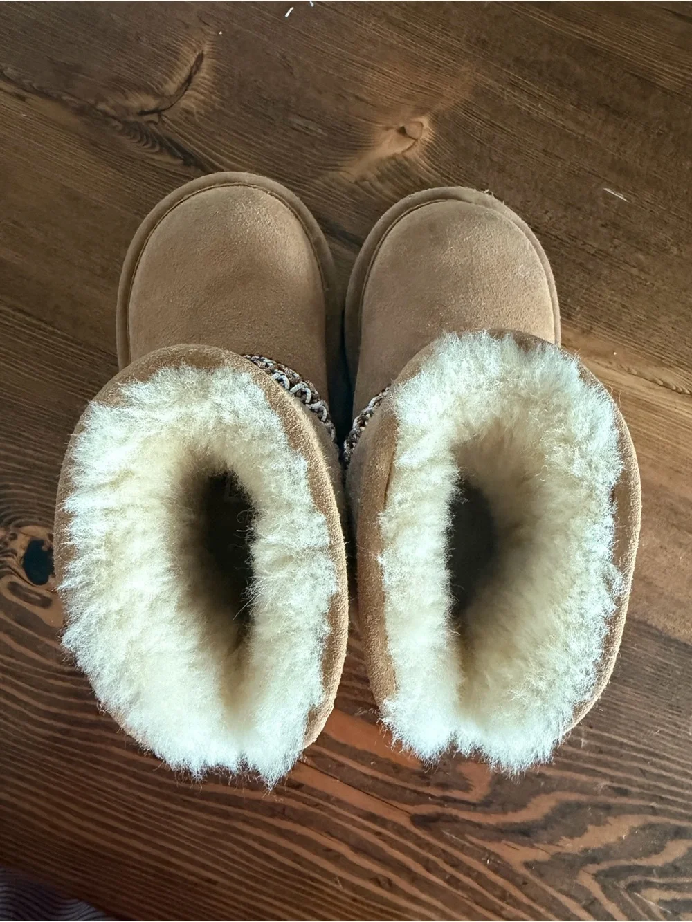 Ugg Kids Classic Faux Fur Mini Crescent Boot - Chestnut